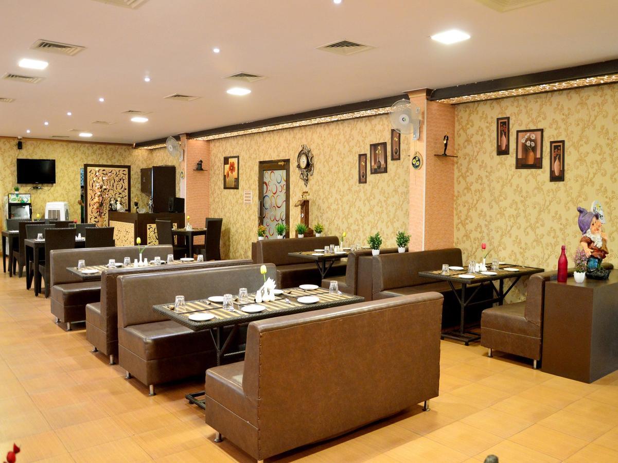 Oyo 6012 Hotel Rockwell Jaipur Luaran gambar