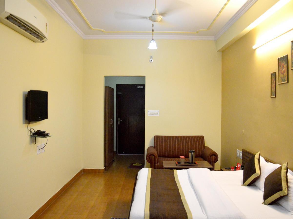 Oyo 6012 Hotel Rockwell Jaipur Luaran gambar